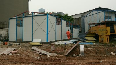 如何加固傾斜頂部活動(dòng)房？